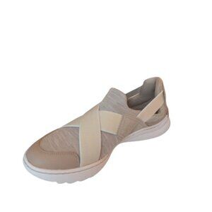 Clarks Teagan Go Women's Collection Ortholite Cushion Sneakers Sand Size 9 NWOB